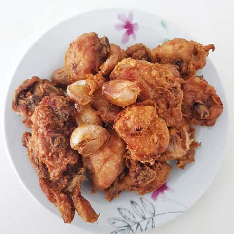 Resep Ayam Goreng Bawang Putih Gurih dan Lezat Menggugah Selera 1 ayam goreng bawang putih