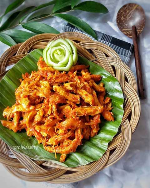 Resep Ayam Suwir Bumbu Bali Gurih dan Pedas 1 ayam suwir bumbu bali