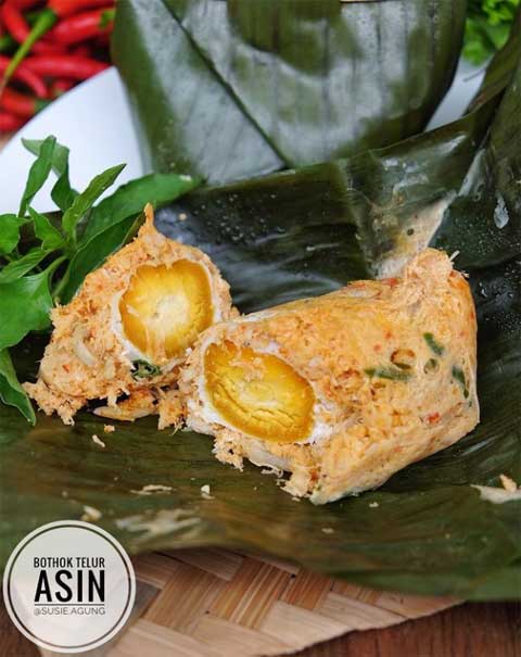 Resep Botok Telur Asin Enak Gurih Sederhana ala Rumahan 2 resep botok telur asin