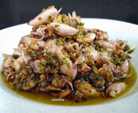 Resep Cumi Asin Cabe Ijo Gurih dan Lezatnya Mengguggah Selera 1 resep cumi asin cabe ijo