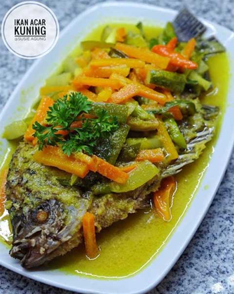 Gurame Acar Kuning: Resep Membuat Ikan Gurame Goreng yang Lezat dengan Bumbu Acar Kuning 1 gurame acar kuning
