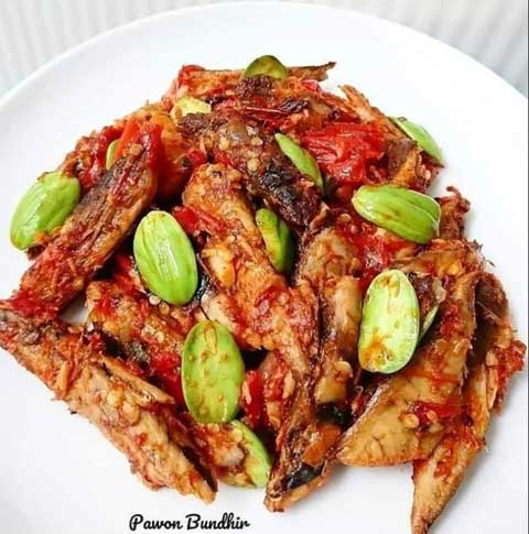 Resep Ikan Tongkol Balado Gurih dan Pedasnya Mantap 2 resep tongkol balado pete