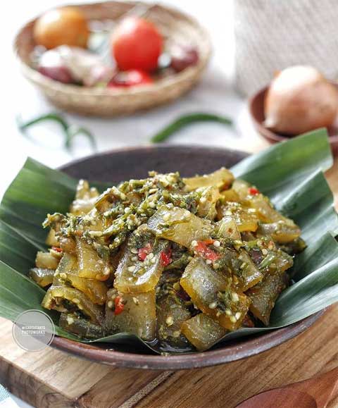 Resep Kikil Mercon Gurih dan Pedasnya Mantap 1 resep kikil mercon