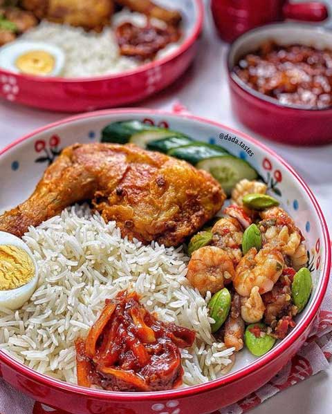 Resep Nasi Lemak Lengkap Bersama Sambal dan Lauk Enak dan Gurih 2 nasi lemak lengkap