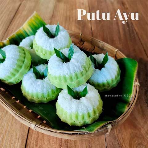 Resep Putu Ayu Pandan Manis dan Gurihnya Pas 1 resep putu ayu pandan