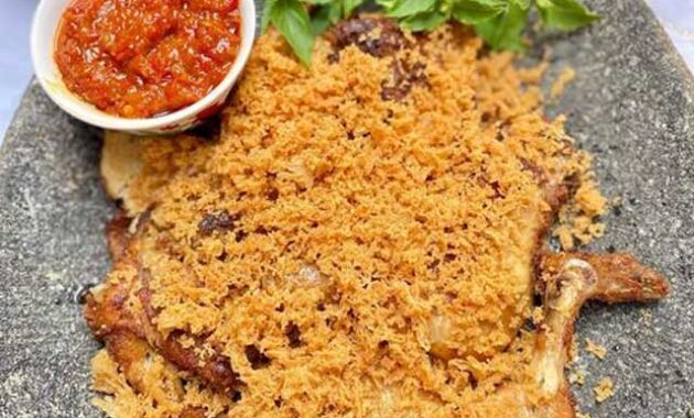 Resep Ayam Goreng Kremes Enak Gurih dan Mudah Dibuat 2 kremesan