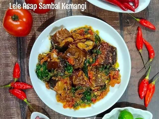 Resep Lele Asap Sambal Kemangi Sedap Gurih dan Lezat Menggugah Selera 1