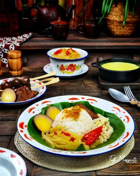 Resep Nasi Ayam Semarang Komplit: Gurih dan Lezatnya Menggugah Selera 1 nasi ayam semarang