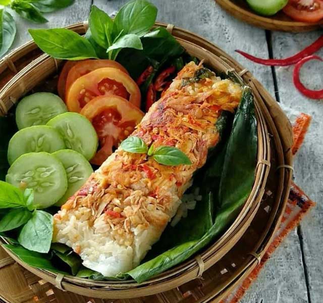  Resep Nasi Bakar  Ayam Istimewa Pedas dan Super Gurih 