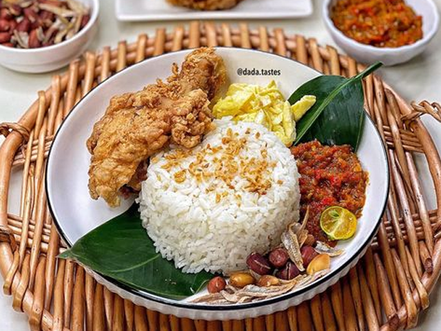 resep nasi uduk ayam penyet