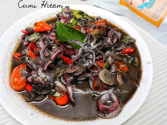 Oseng cumi hitam