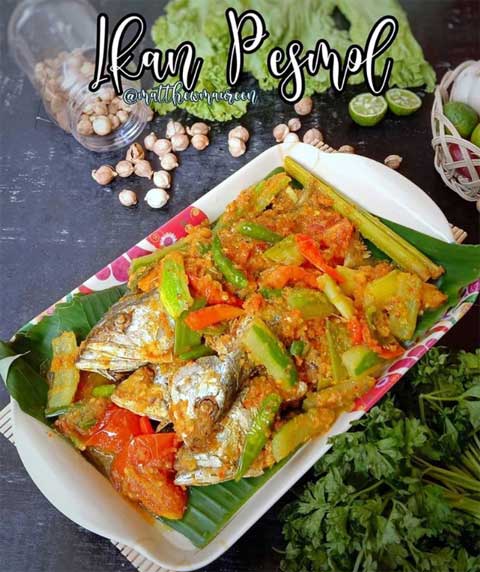 Resep Pesmol Ikan Kembung Enak Gurih dan Lezat Menggugah Selera 1 resep pesmol ikan kembung