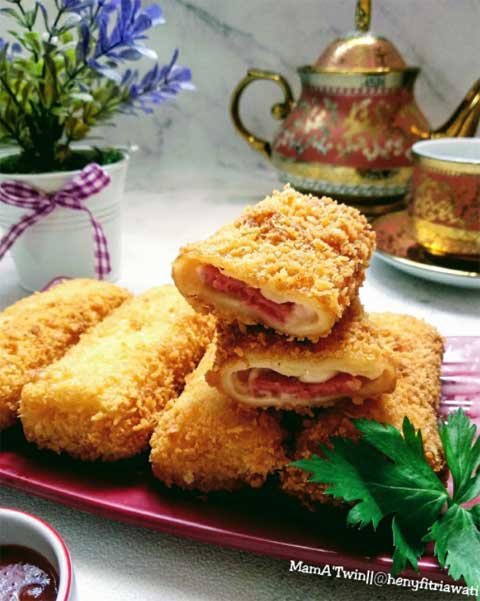 Resep Risoles Mayo Enak Gurih dan Mudah Cara Membuatnya 2 risoles mayo beef cheese