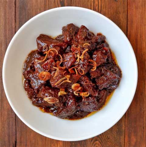 Resep Semur Betawi Lezat Daging Empuk dan Kuah Kental 1 resep semur betawi