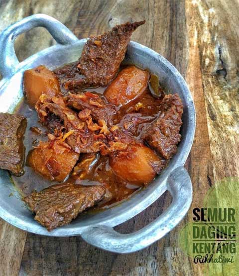 Resep Semur Daging Kentang Praktis Enak Manis dan Gurihnya Pas 2 resep semur daging kentang