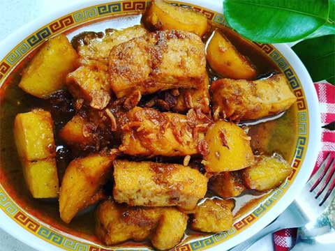 Resep Semur Tahu Kentang, Sajian Praktis Enak dan Gurih 2 resep semur tahu kentang