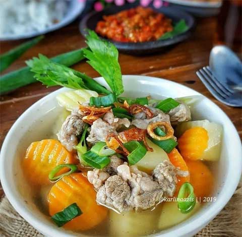 Resep Sayur Sop Bening Enak Gurih dan Menyegarkan 2 sayur sop bening daging