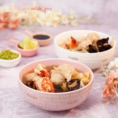 Resep Tekwan Ikan Tenggiri Pedas Gurih dan Kuah Segar 1 resep tekwan ikan