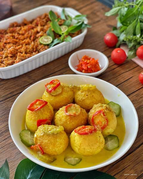 Resep Telur Bumbu Kuning: Hidangan Klasik yang Lezat dan Gurih 1 telur bumbu kuning