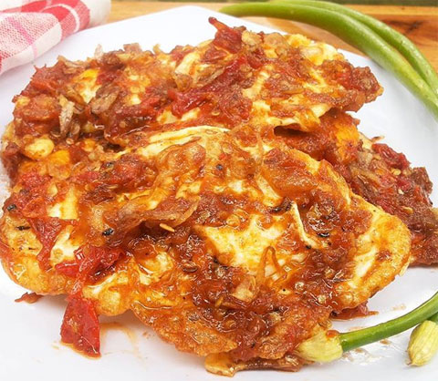 resep telur ceplok balado