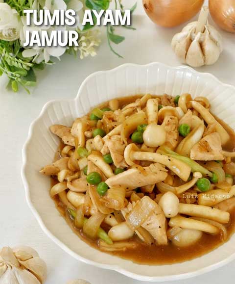 tumis ayam jamur