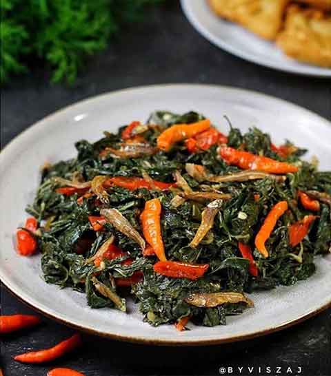 Resep Sayur Daun Singkong Menu Masakan Ekonomis Gurih dan Lezat 2 tumis daun singkong