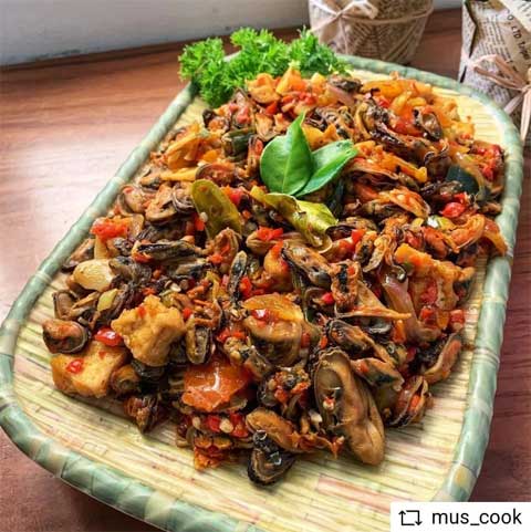 Resep Tumis Kerang Pedas Gurih dan Sedap Menggugah Selera 1 resep tumis kerang pedas